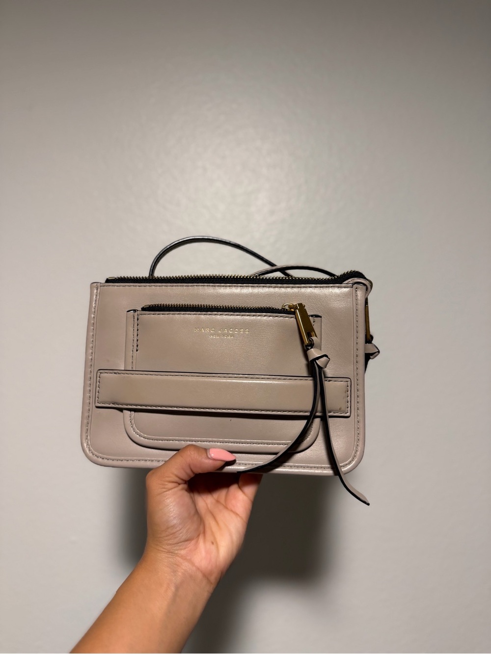 Marc Jacobs Beige Leather Crossbody with Front Pocket & Gold Hardware